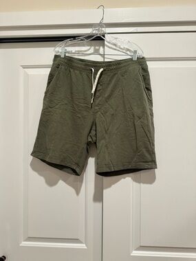 Uniqlo Olive Green Drawstring Shorts, Mens size XL